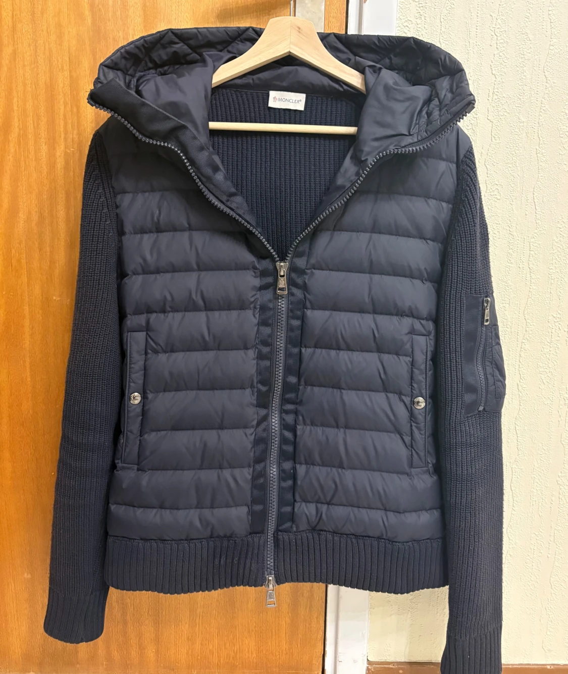 Moncler cardigan jacka storlek M