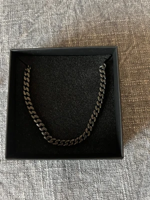 Hals kedja - Riktigt fet kedja i nyskick! Skriv vid frågor