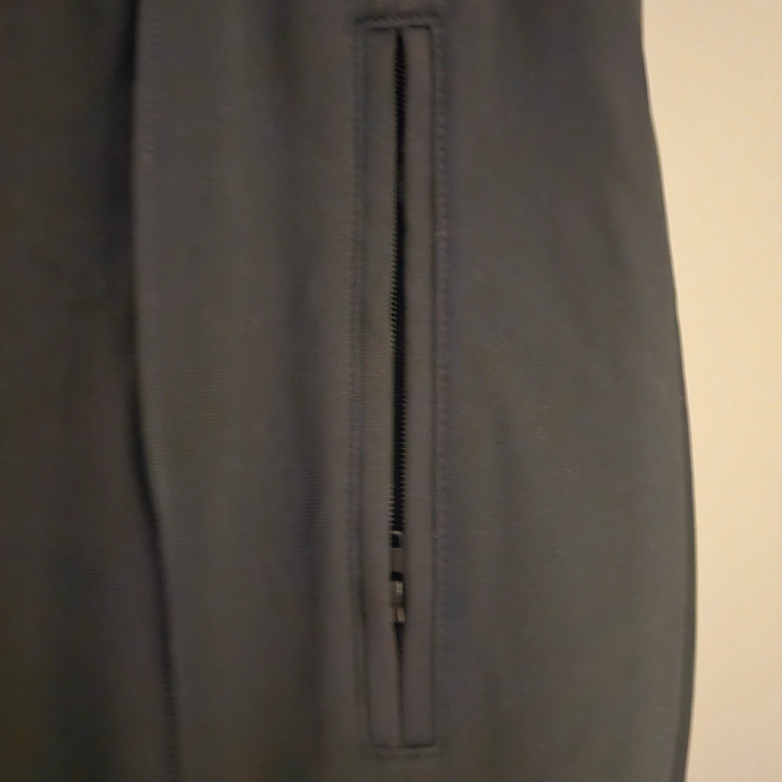 Svarta bootcut byxor från Adidas XS - 1