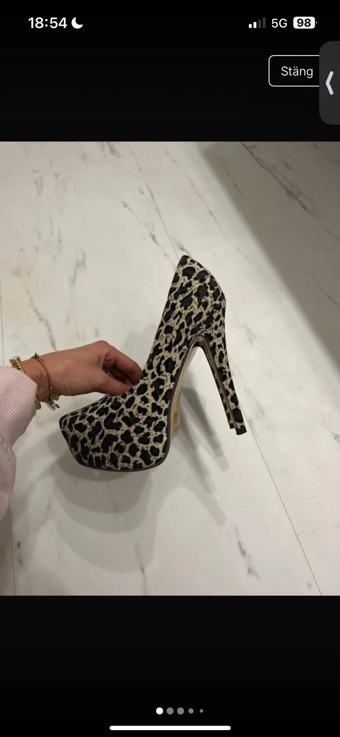 Leopardmönstrade pumps med platå