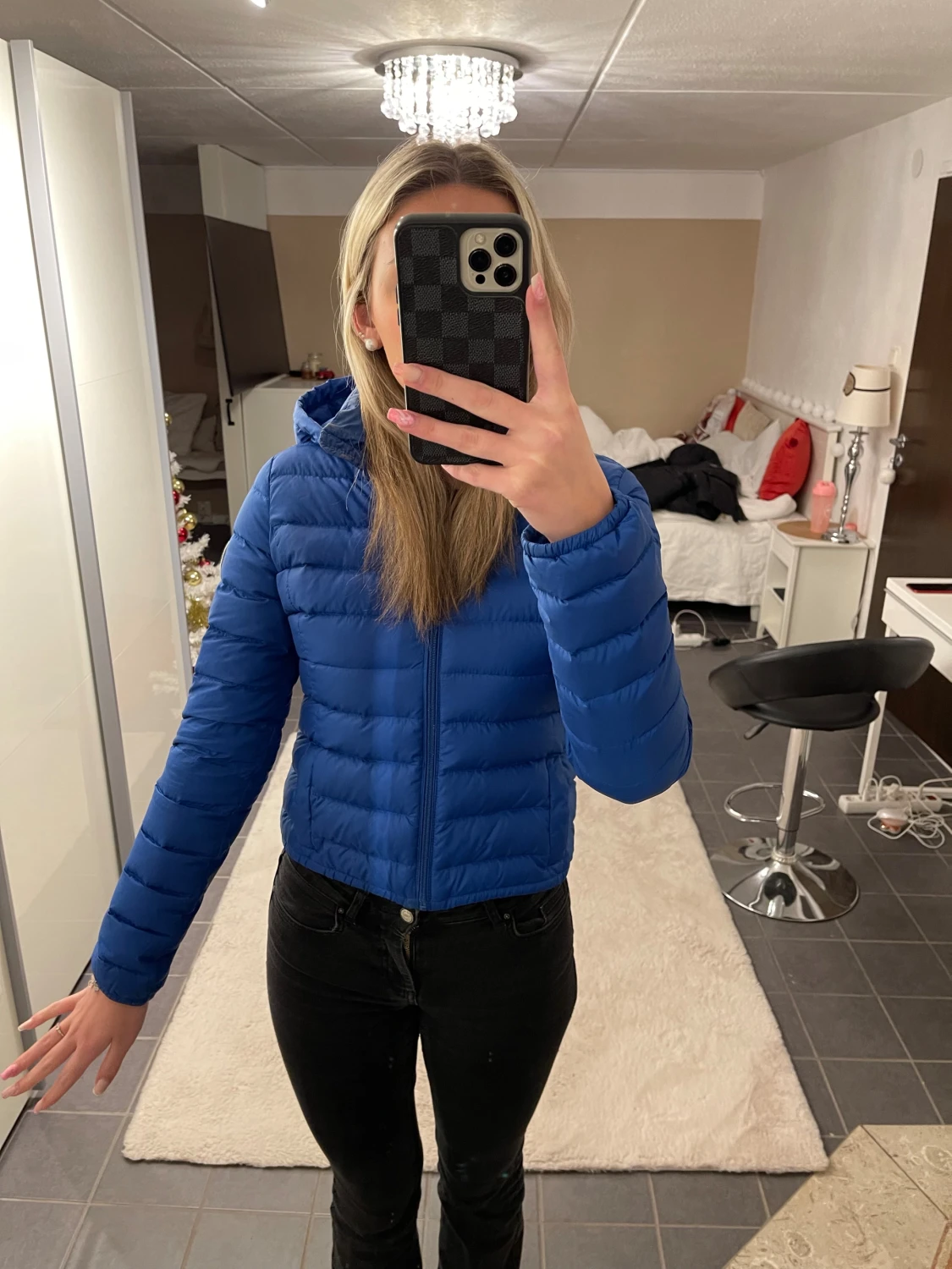 Blå pufferjacka med huva från Abercrombie & Fitch