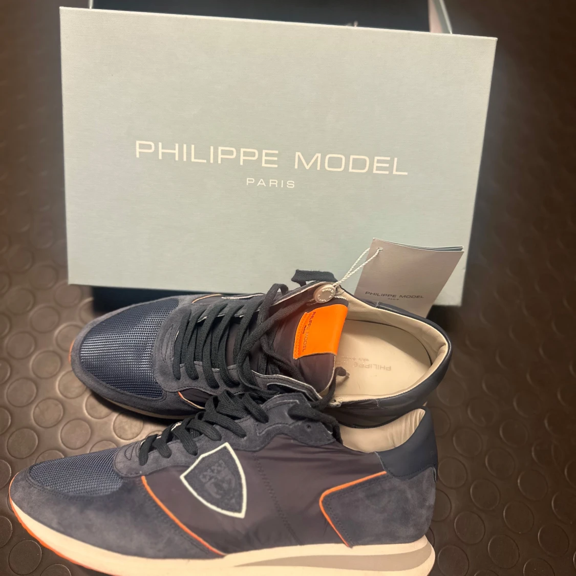 Blå sneakers från Philippe Model - 90