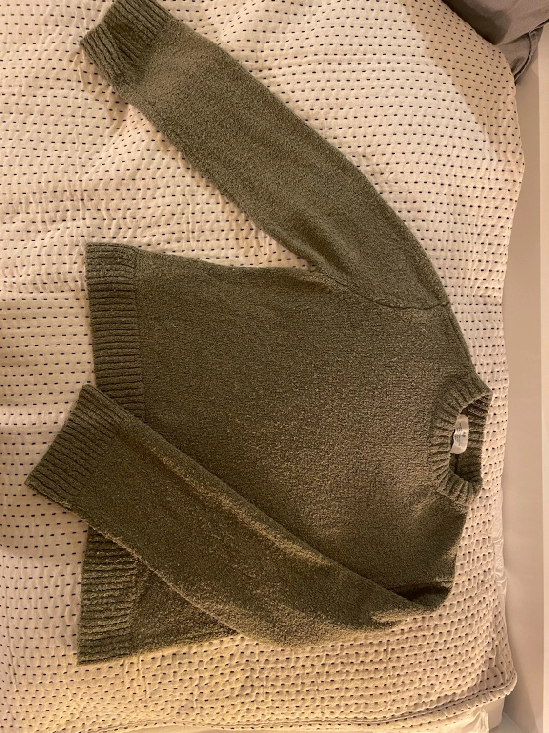 Olivgrön stickad tröja från H&M