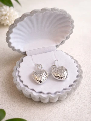 VACKRA  SILVER PLÄTERADE  ÖRHÄNGEN I SNÄCKA KROCK ÖRHÄNGEN  - 🫶*nya krock örhängen jättefina  med snäck ask ( nyckel fria) En fin present till någon du tycker om  🐚🫶kontakta mig gärna innan köp 