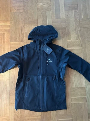 Arc’teryx - Säljer pågrund av att den inte passade mig. Super fräsch 