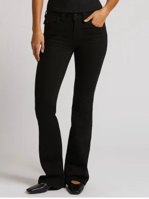 Svarta bootcut jeans från True Religion - Svarta jeans från True Religion med bootcut-snitt och låg midja. Snygga detaljer som fickor med lock och knappar bak. Jeansen är tillverkade i stretchig bomull för skön passform och har en stilren look som funkar till allt. Dem är endast använda en gång och är som nya, säljer då dem inte kommer till använding💕