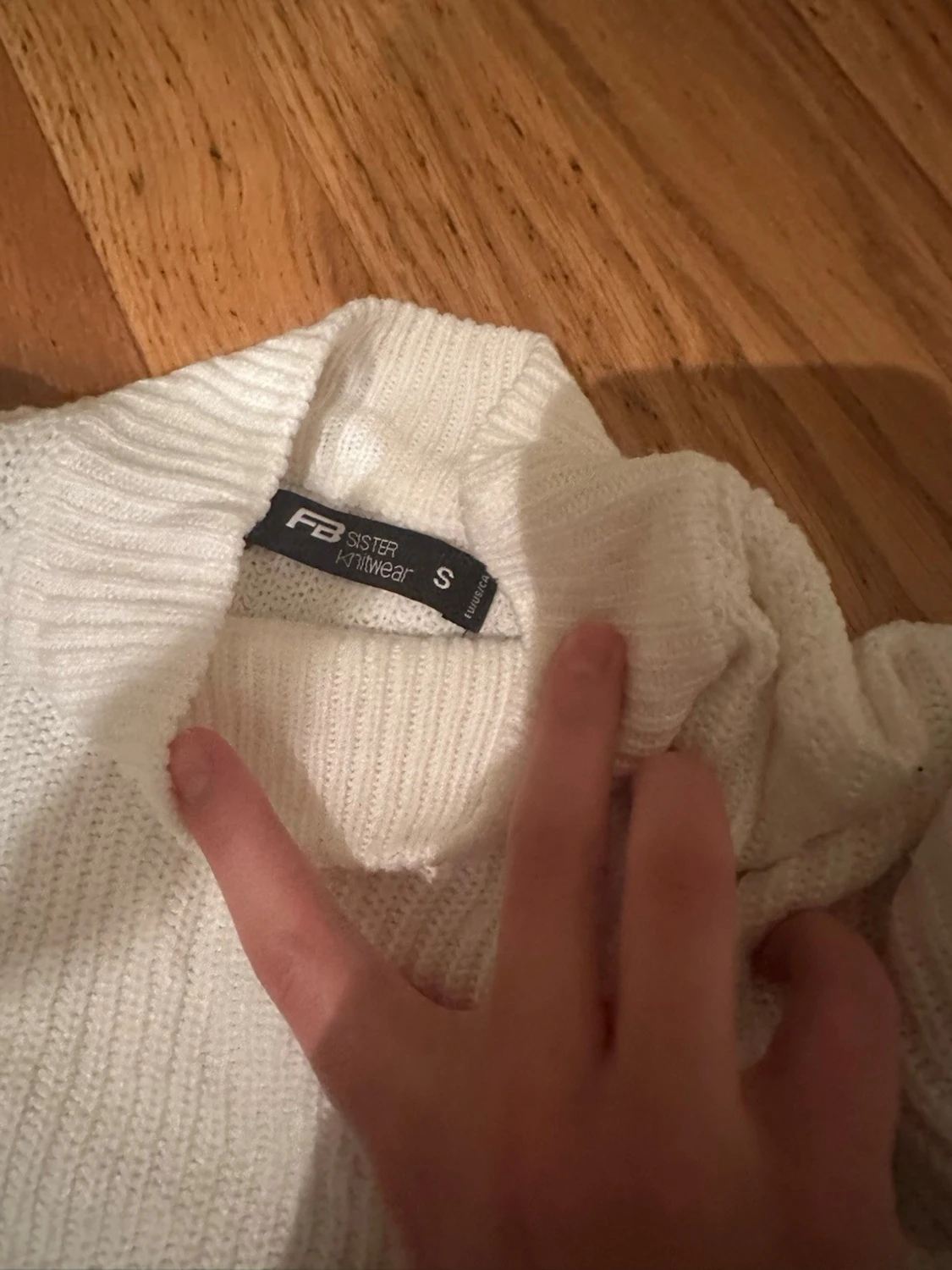 Vit ribbad stickad tröja FB Sister - 1