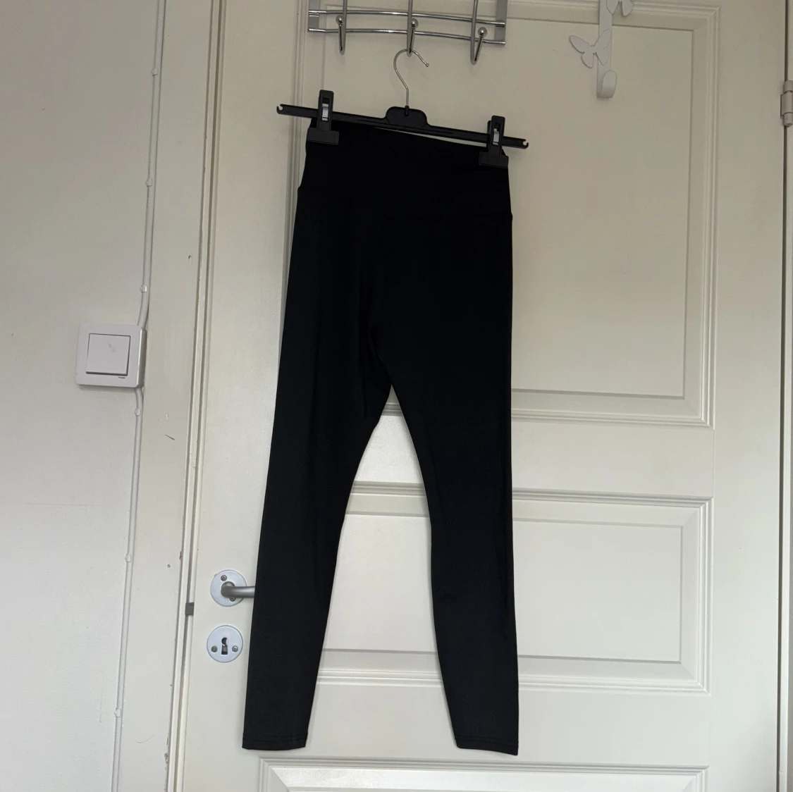 Svarta leggings från SHEIN, strl S - 1