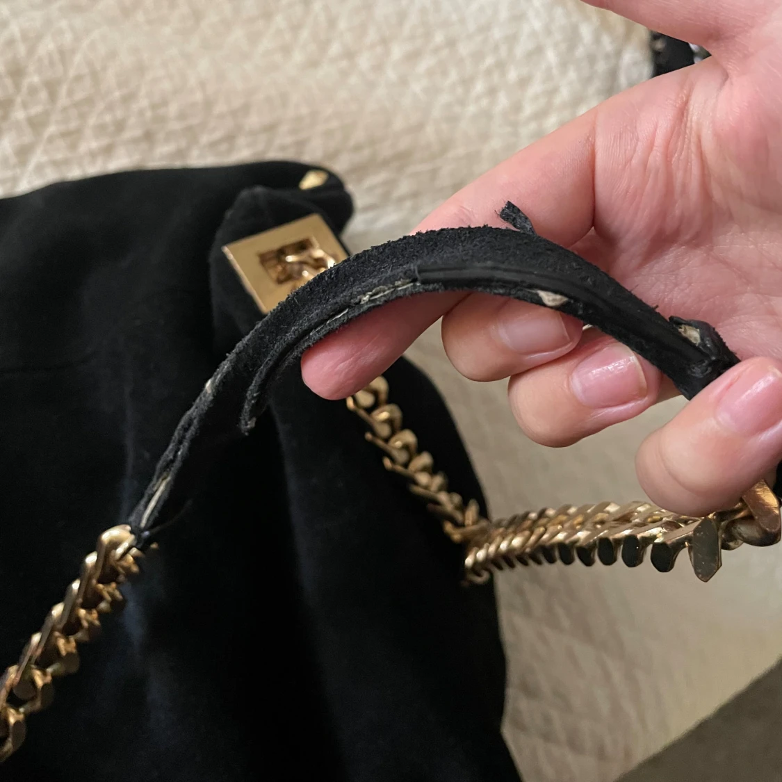 Svart axelväska med nitar - 2