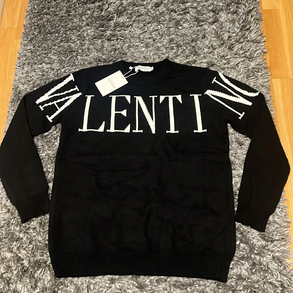 Svart Valentino sweater 