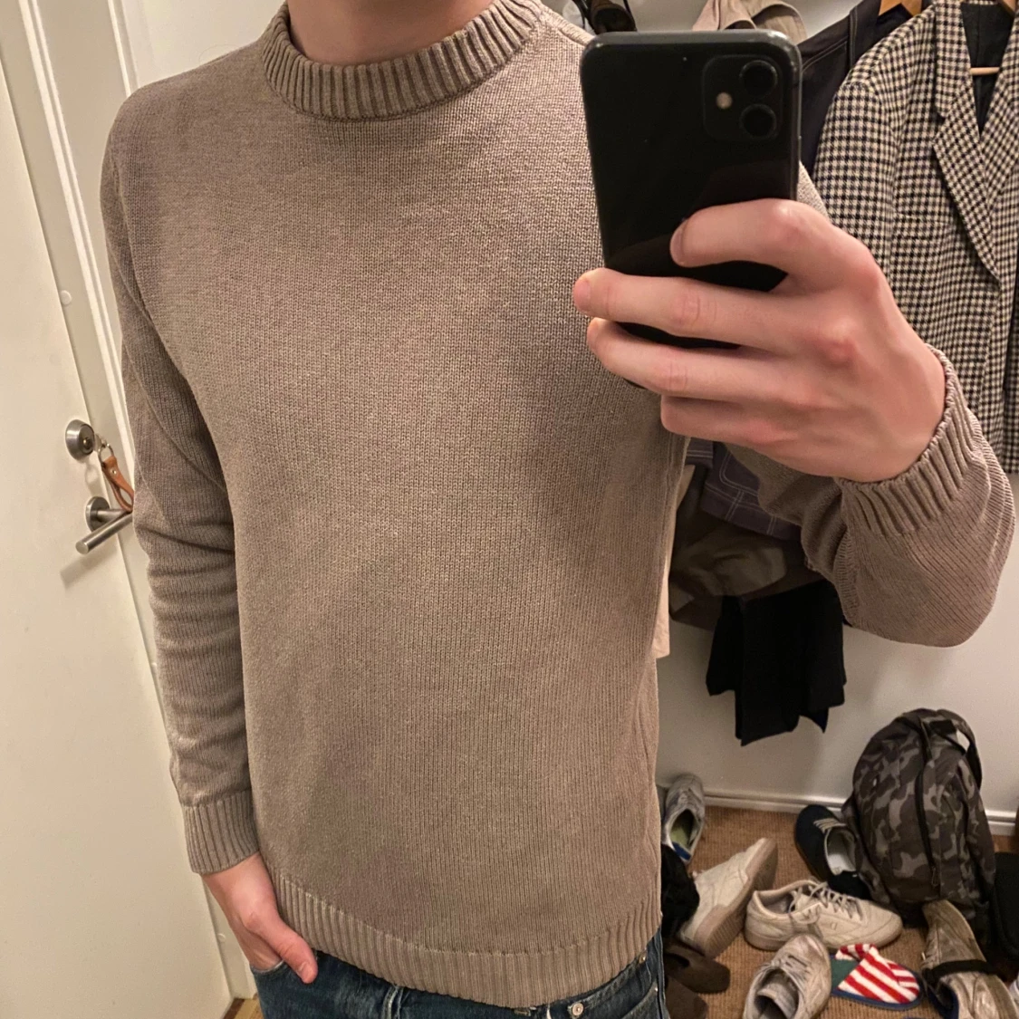 Beige stickad tröja från Dobber