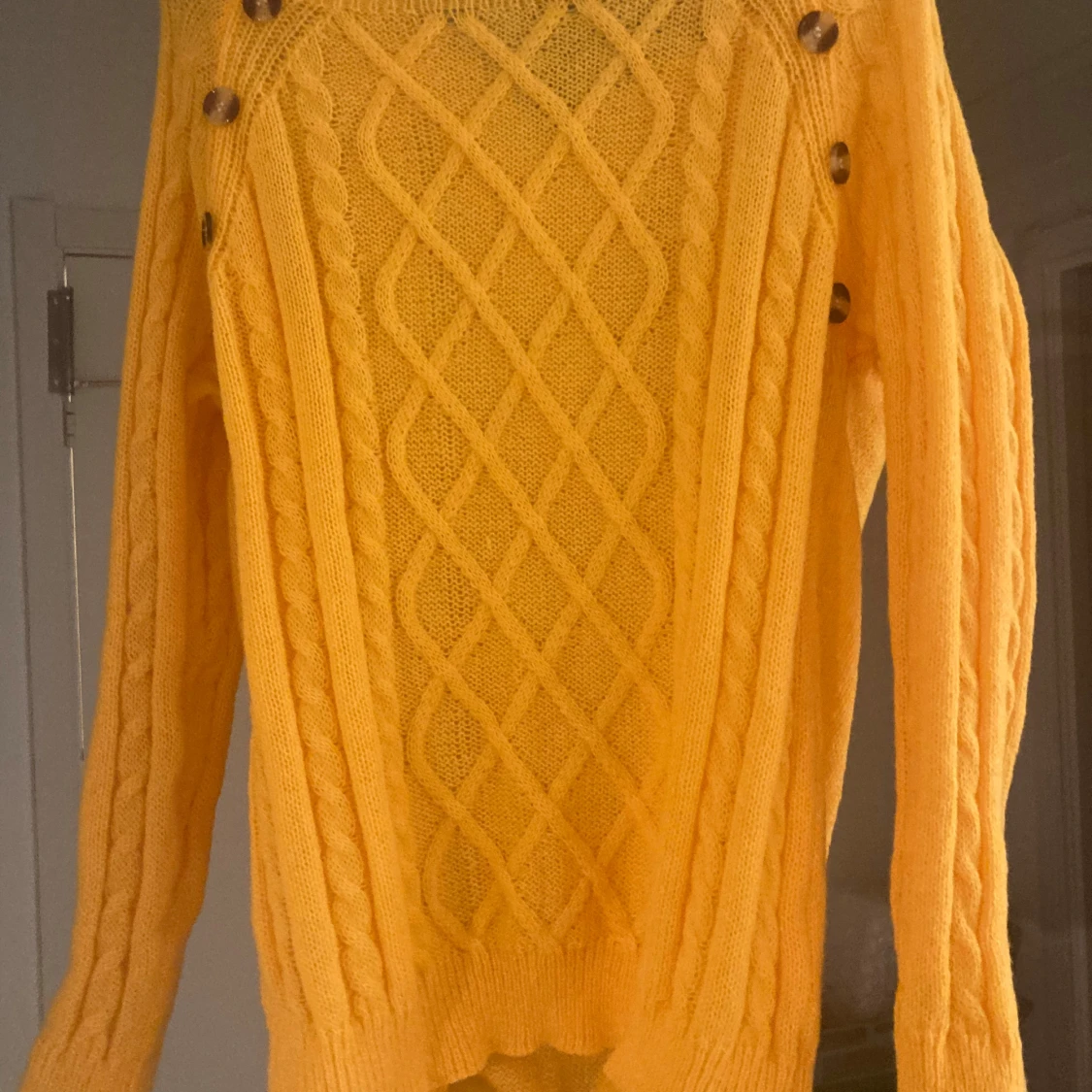 Mysig Gul / Orange Tröja - 2