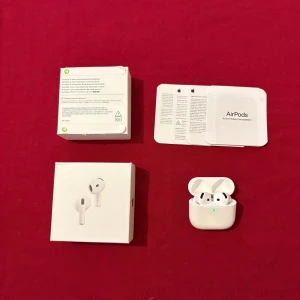 AirPods 4 - Brand new