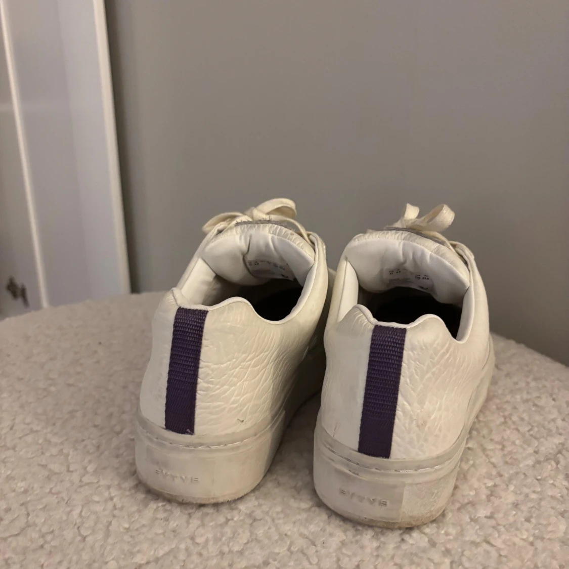 Vita sneakers från Eytys - 1