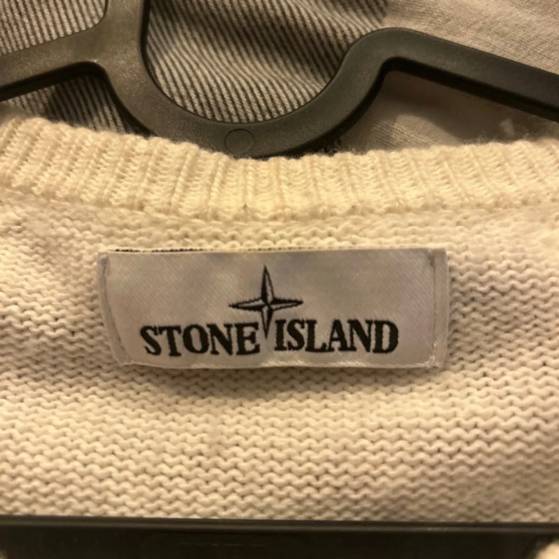 Vit stickad tröja från Stone Island - 4