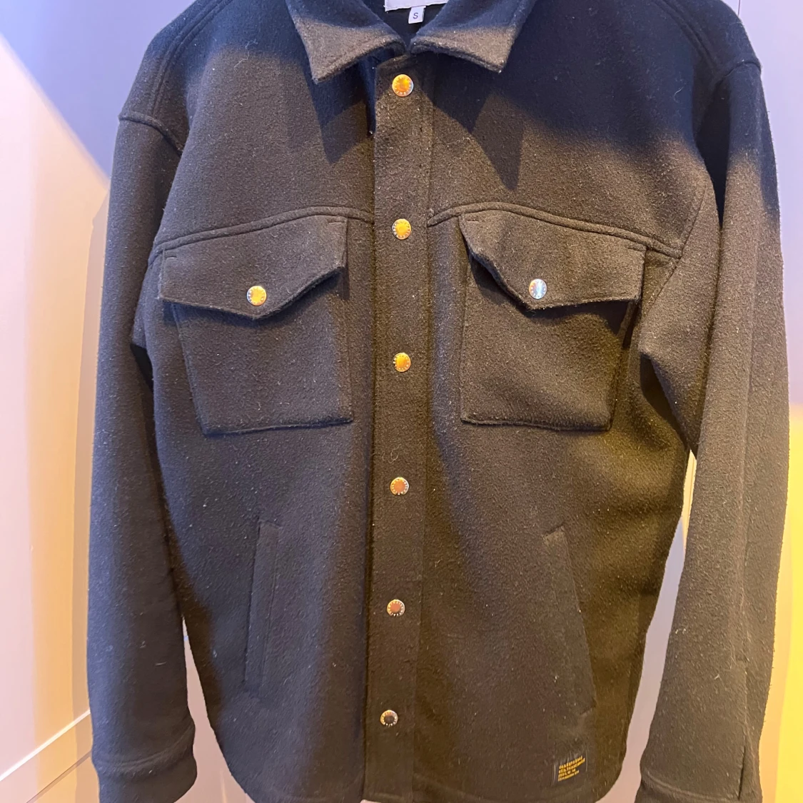 Svart overshirt från Vailent, storlek S