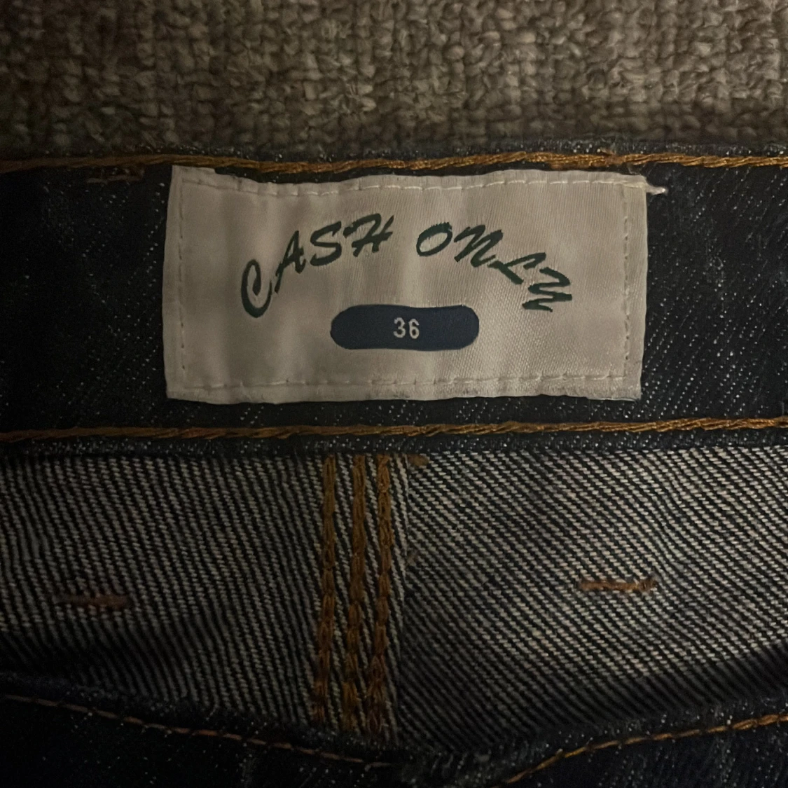 Cash Only mörkblå jeans med broderi - 4