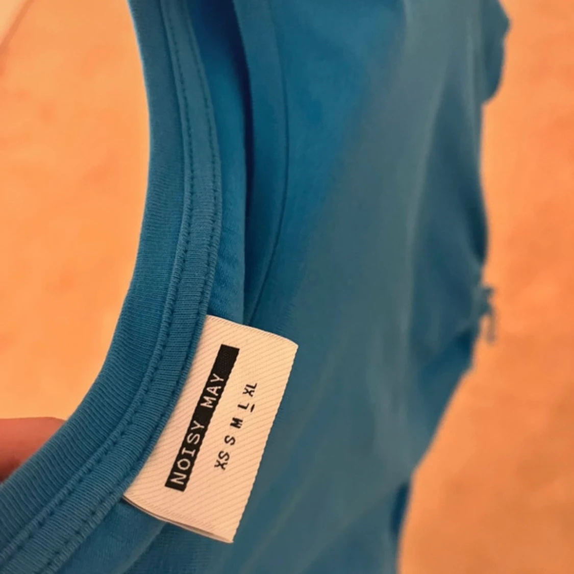 Blå topp med snörning från Noisy May - 2