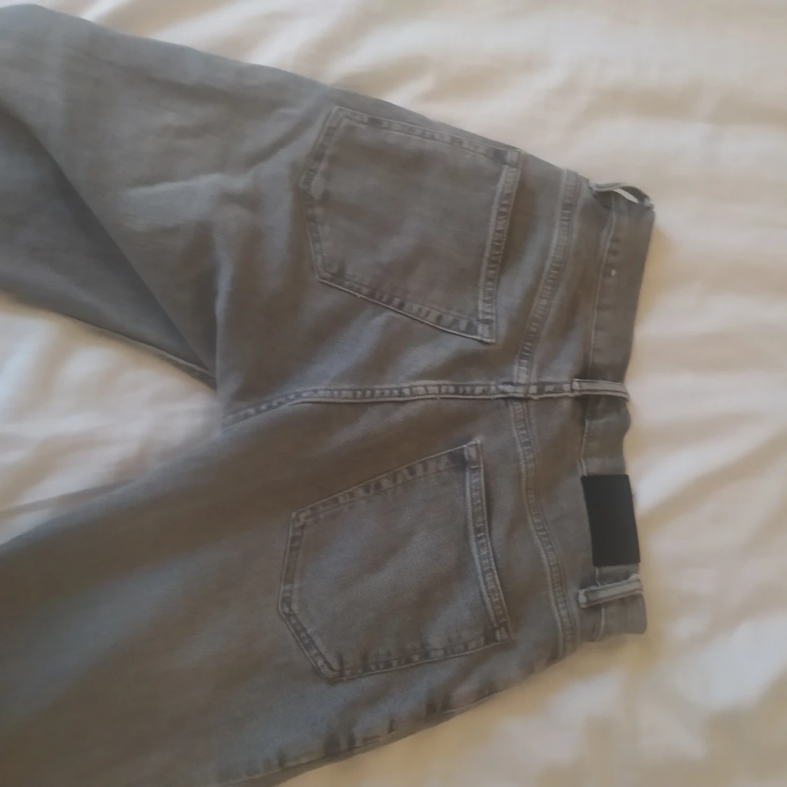 Grå jeans från ZARA i slim fit - 3