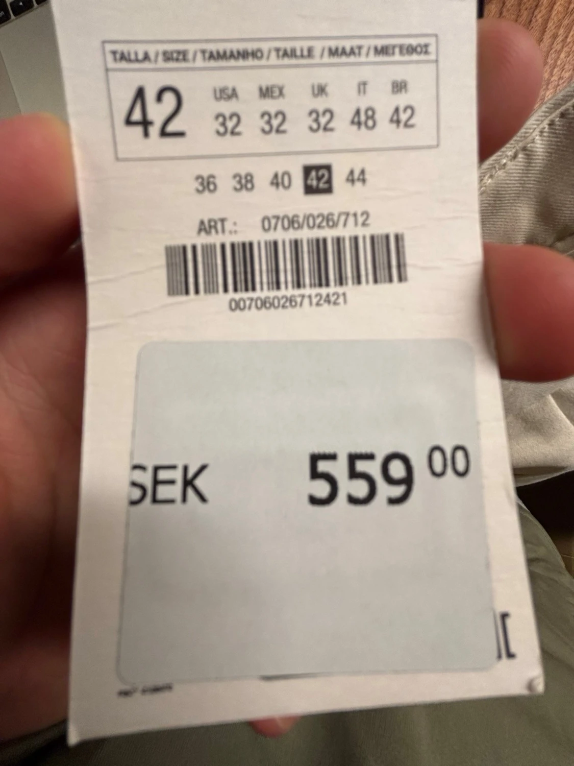 Beiga raka kostymbyxor i bomull direkt från Zara.  - 1