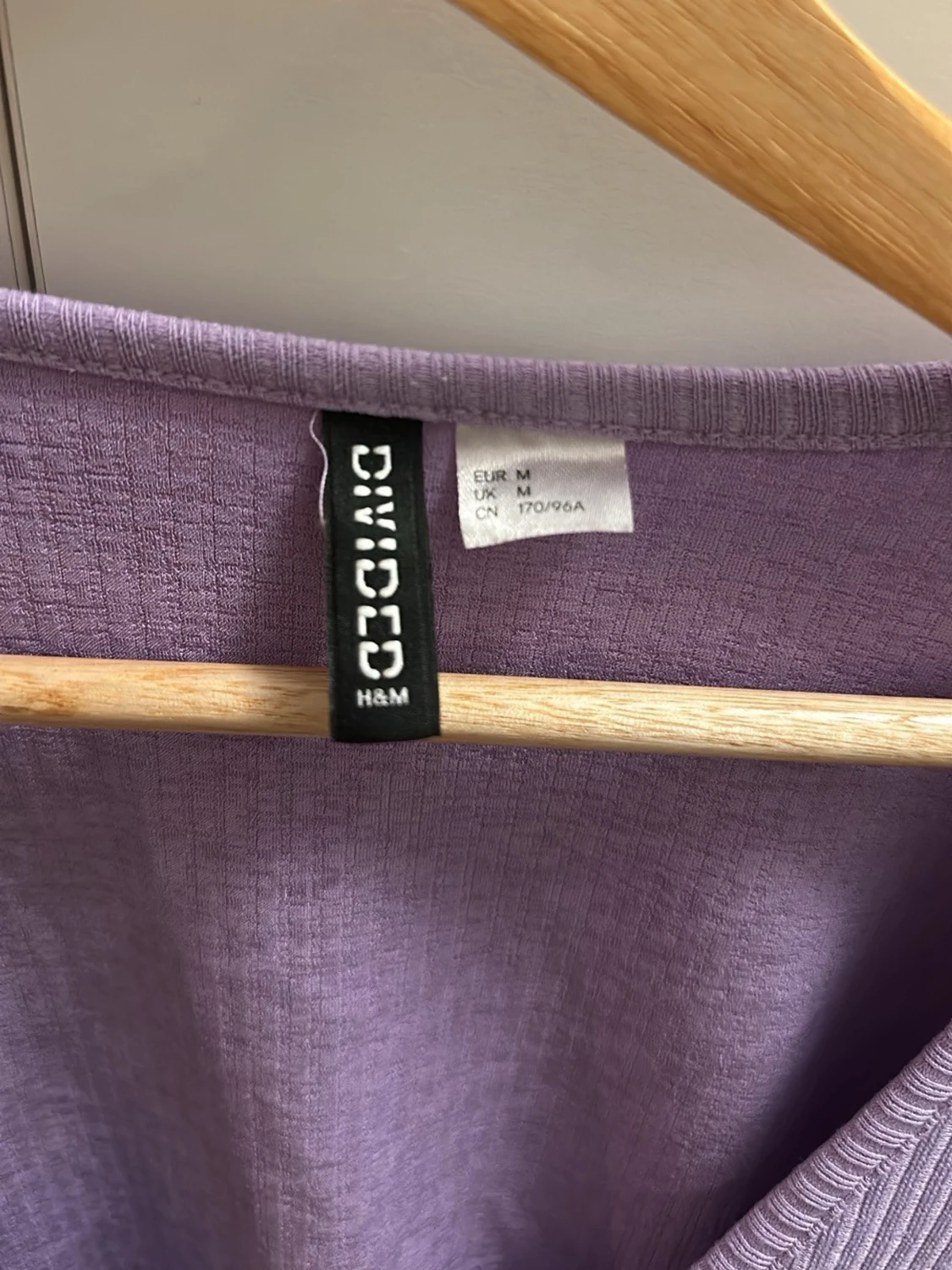 Ljuslila ribbad topp från H&M Divided - 1