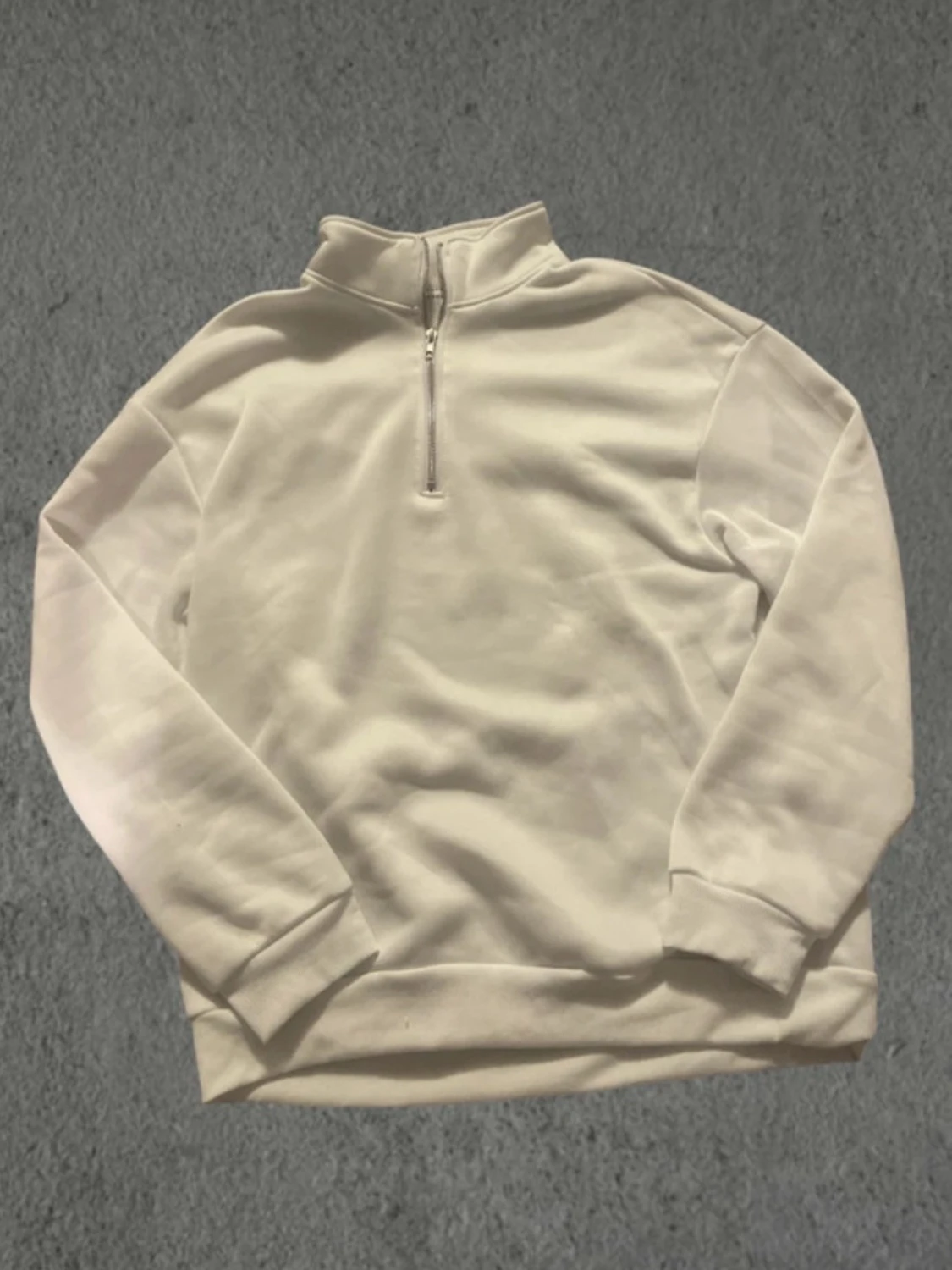 Vit halvzip tröja