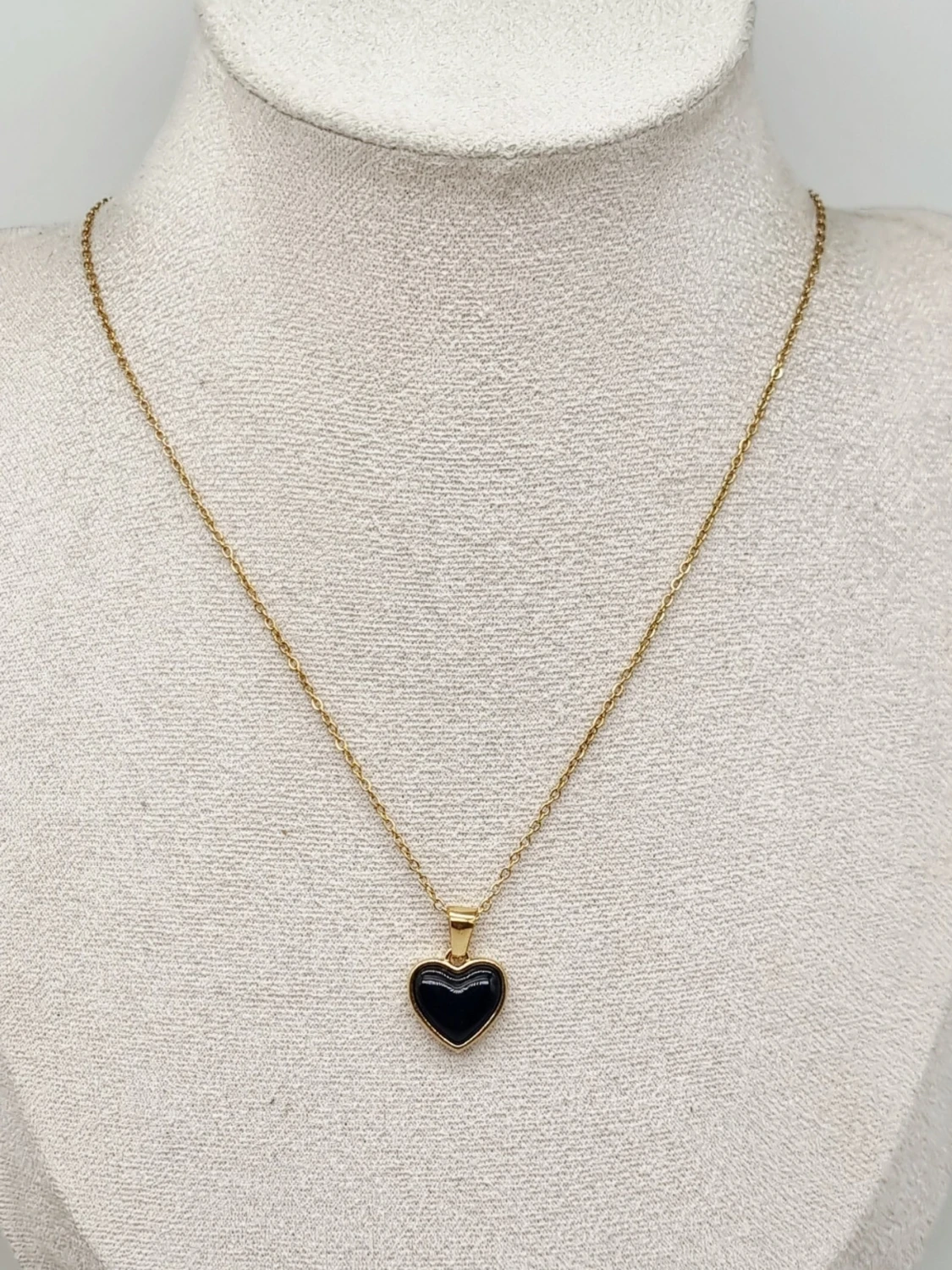 Stilfullt halsband med hjärta  - 2