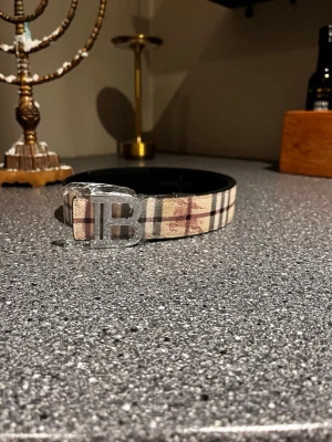 B bälte  - Med 2 olika färger 