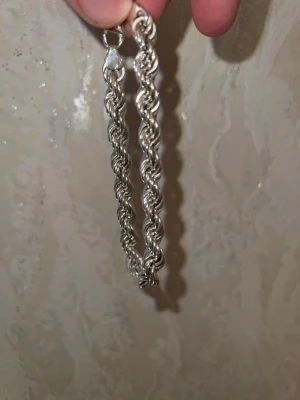 8mm cordell armband 925 silver  - 8mm cordell armband 925 silver. 21.5cm 30-40 gram från kejsar