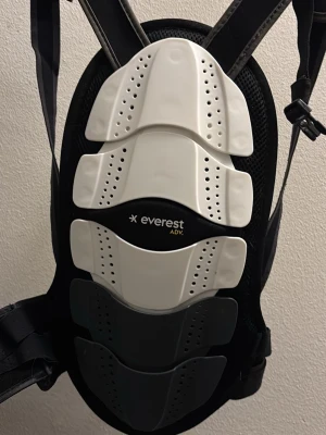 Ryggskydd barn XXS Everest - Ryggskydd Everest barn