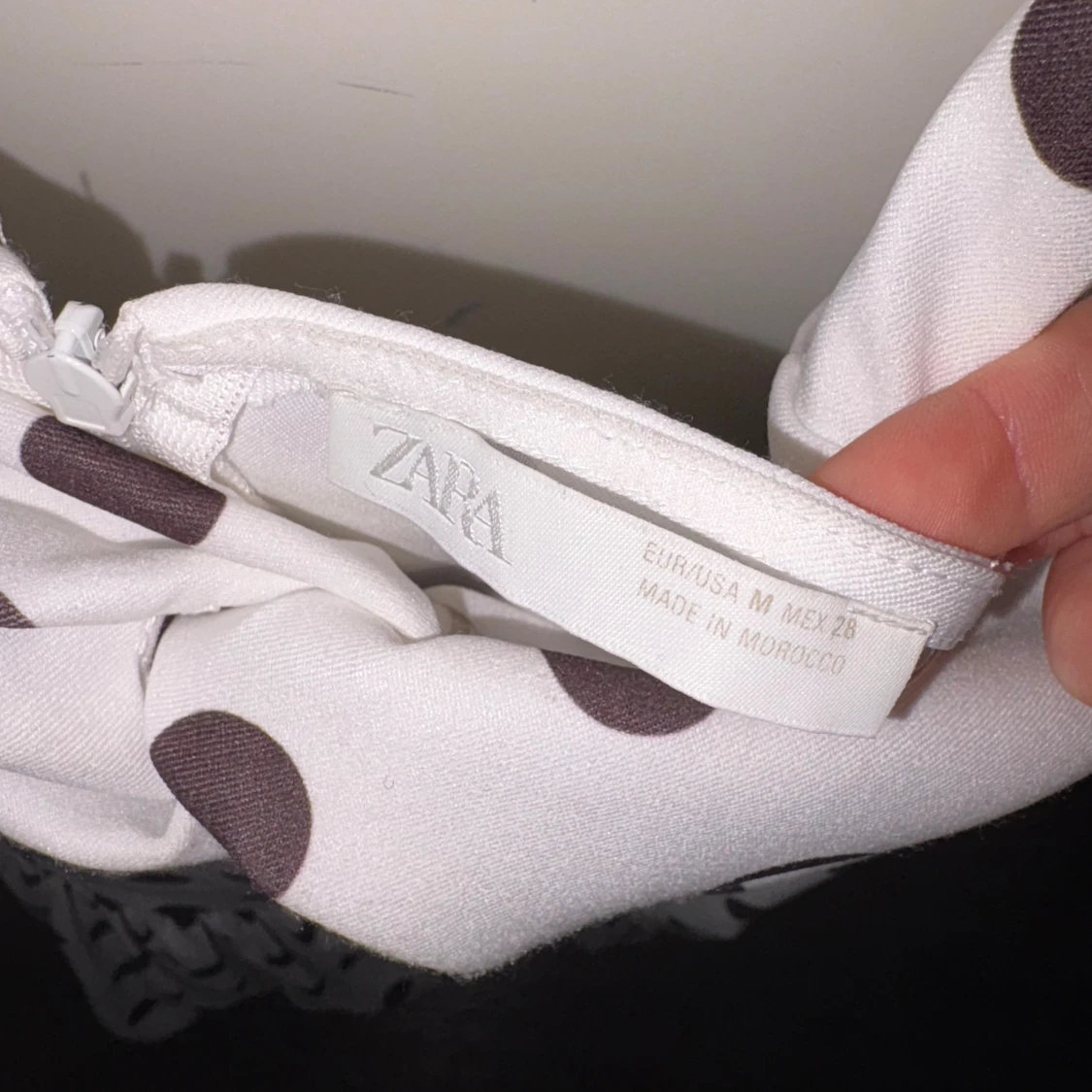 Prickig klänning  - 2