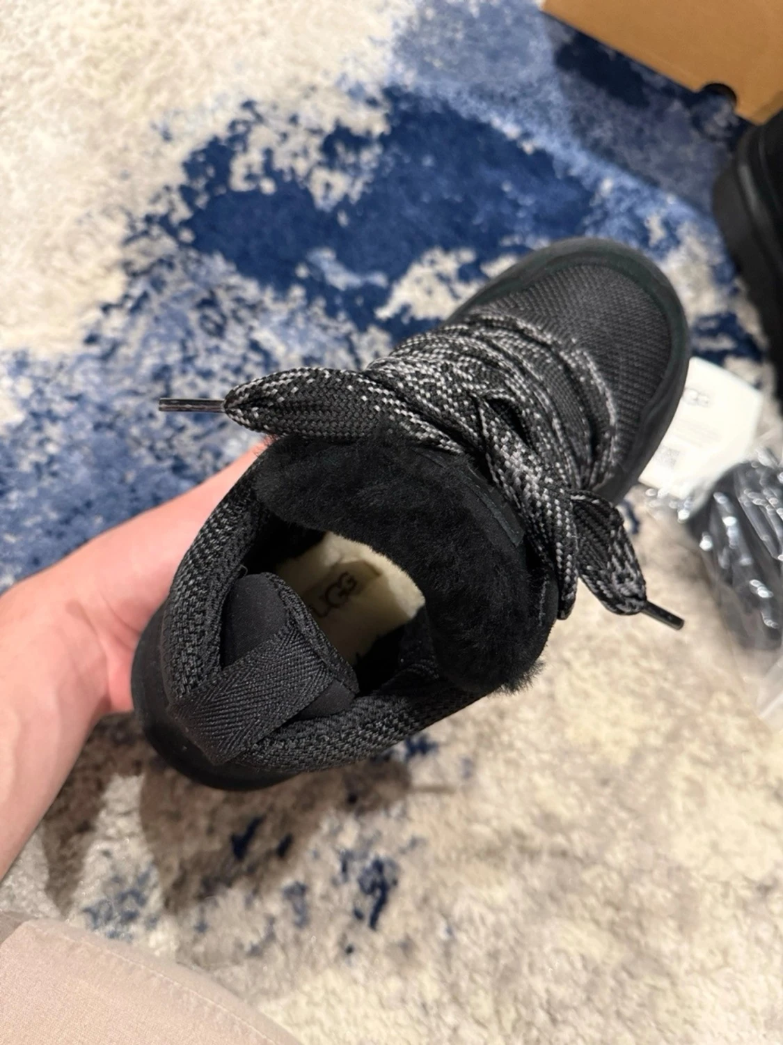 Svarta UGG Lowmel herr - 4