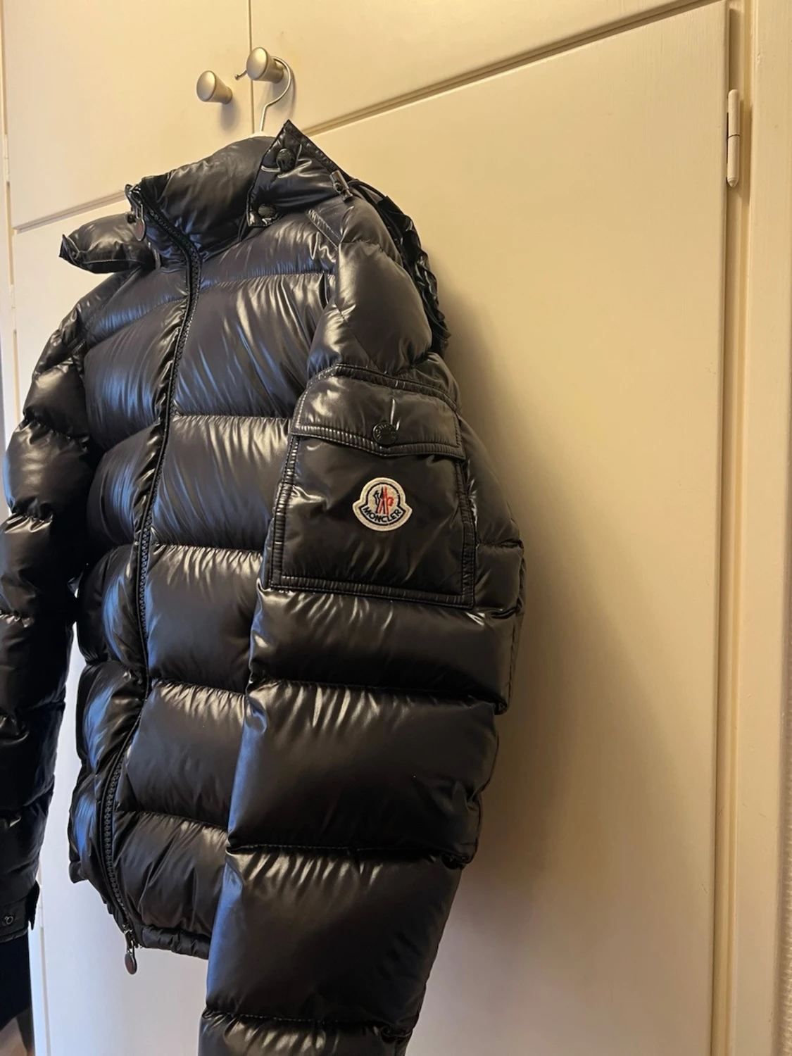 Svart Moncler Maya - 2