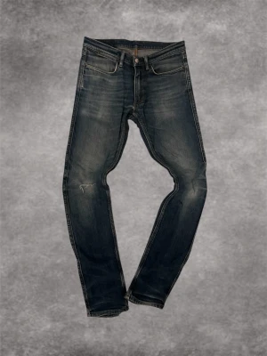 Acne studios jeans Blå - Fina acne studios jeans i storlek W29 L32. Sitter Slimfit. Mycket bra skick. Skriv för fler frågor😇