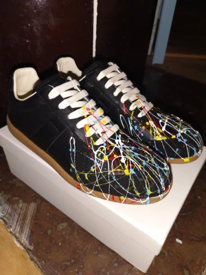Maison margiela gats - Maison margiela paint splatter 