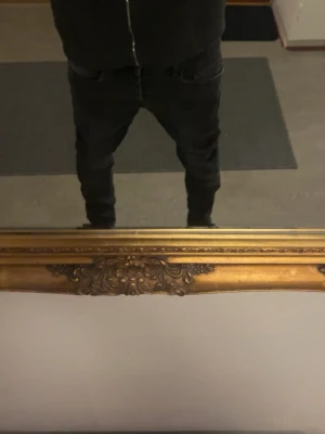 Mörkgrå skinny jeans från Only - Inga problem dessa jeans:) sitter jätte skönt:)