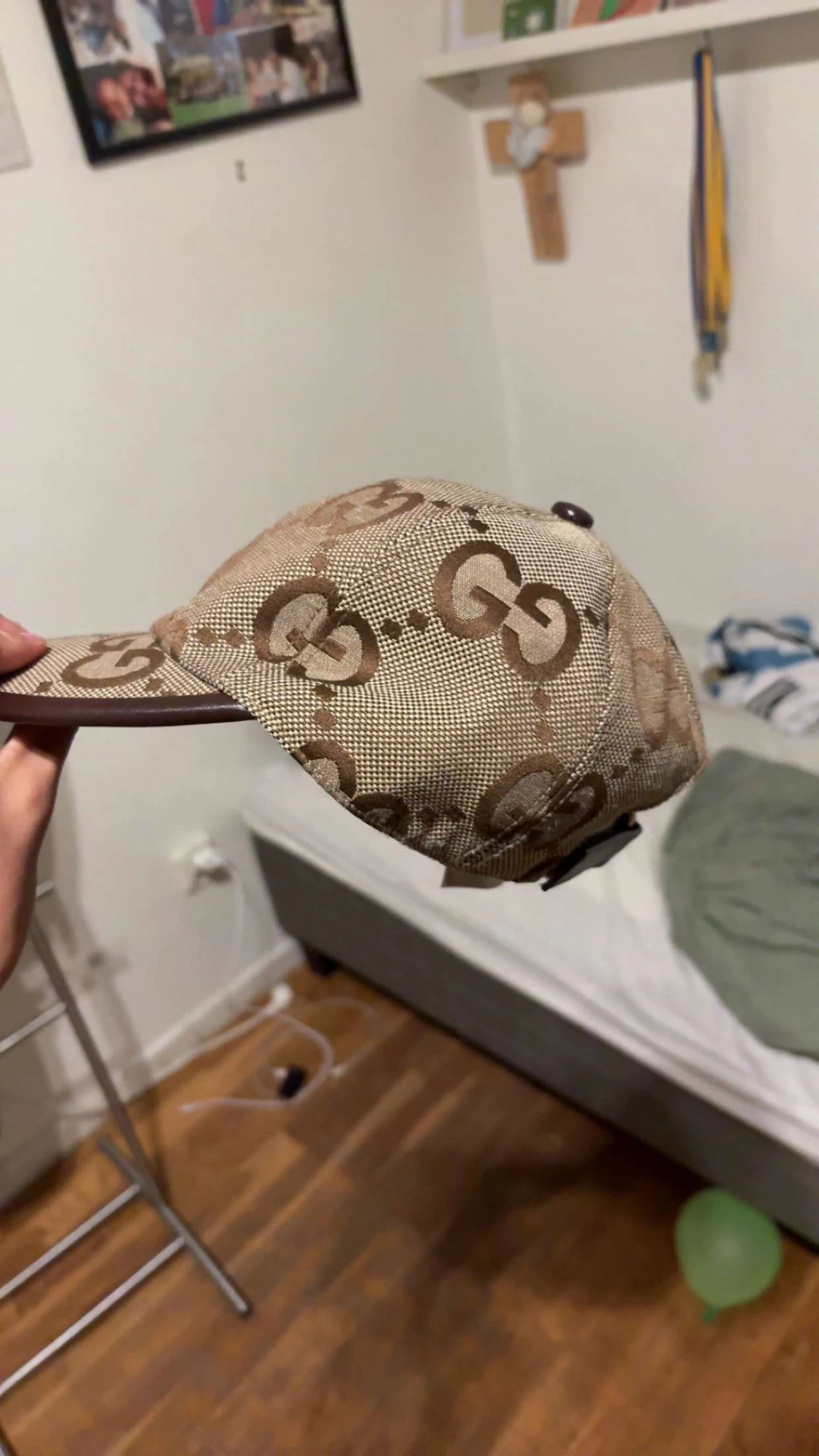 Beige Gucci keps med GG-mönster - 1