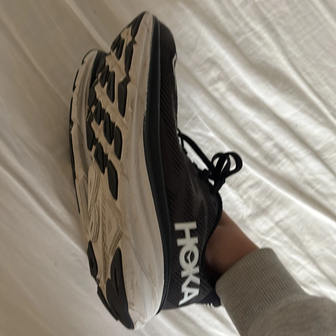 Svarta Hoka Clifton 9 sneakers - 1