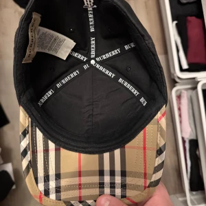 Burberry keps  - Ganska simpel keps för vardagen 
