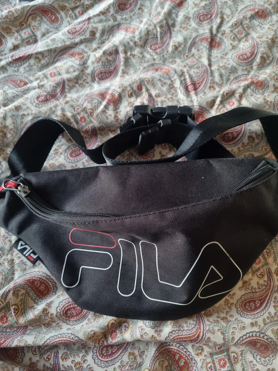 Svart magväska från FILA - 1