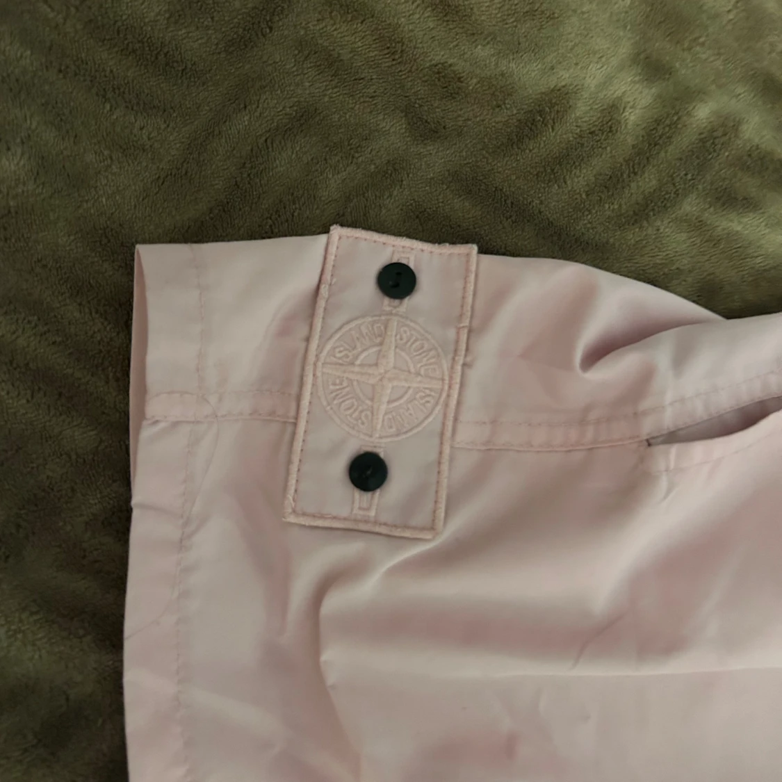 Rosa shorts från Stone Island - 1