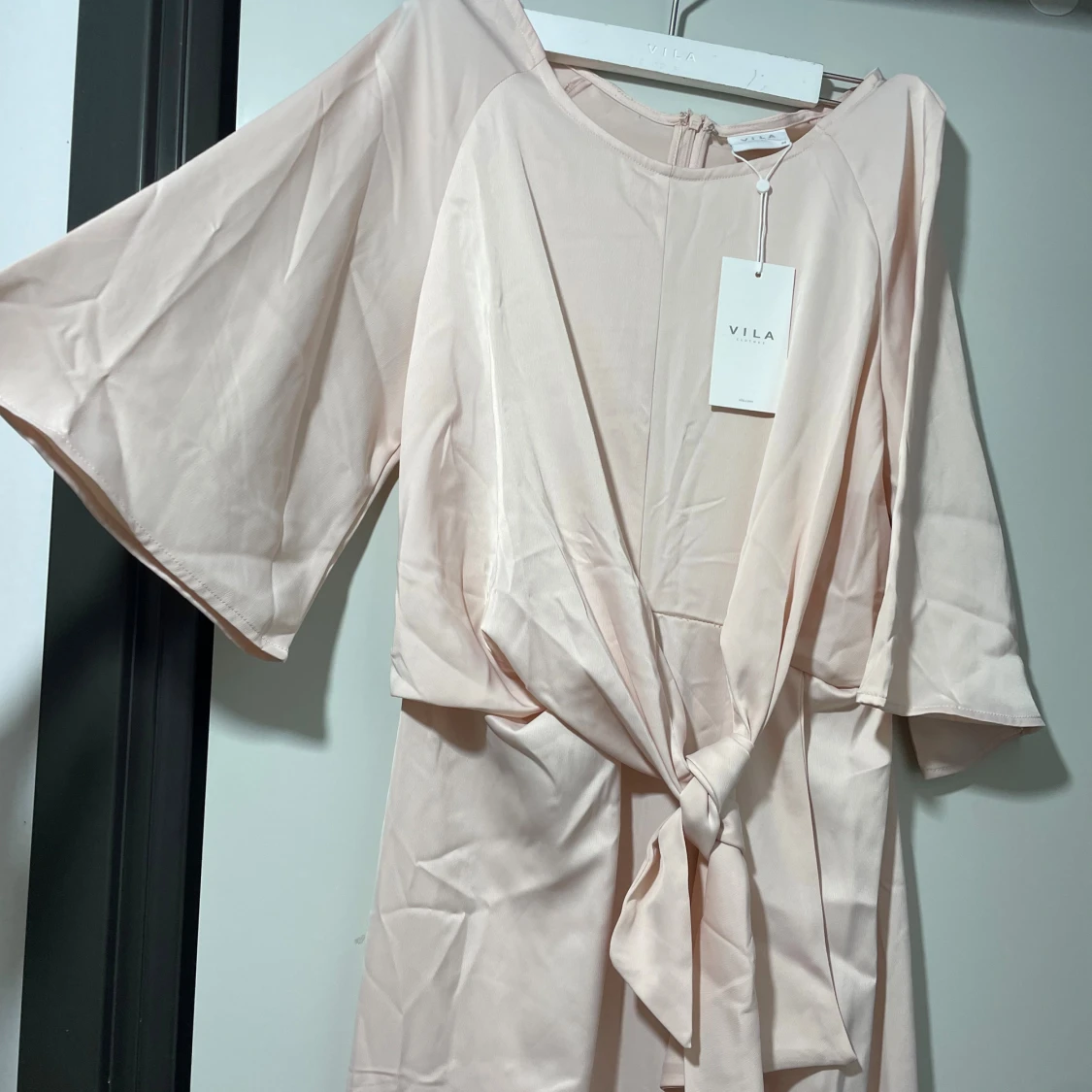 Ljusrosa långklänning från Vila - 1