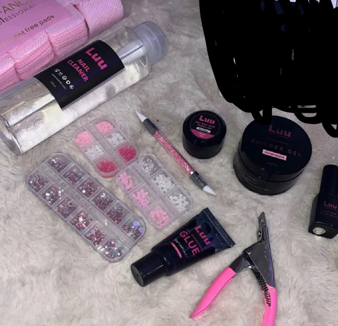 nagel grejer från bla luu nails och missfancy  - 2