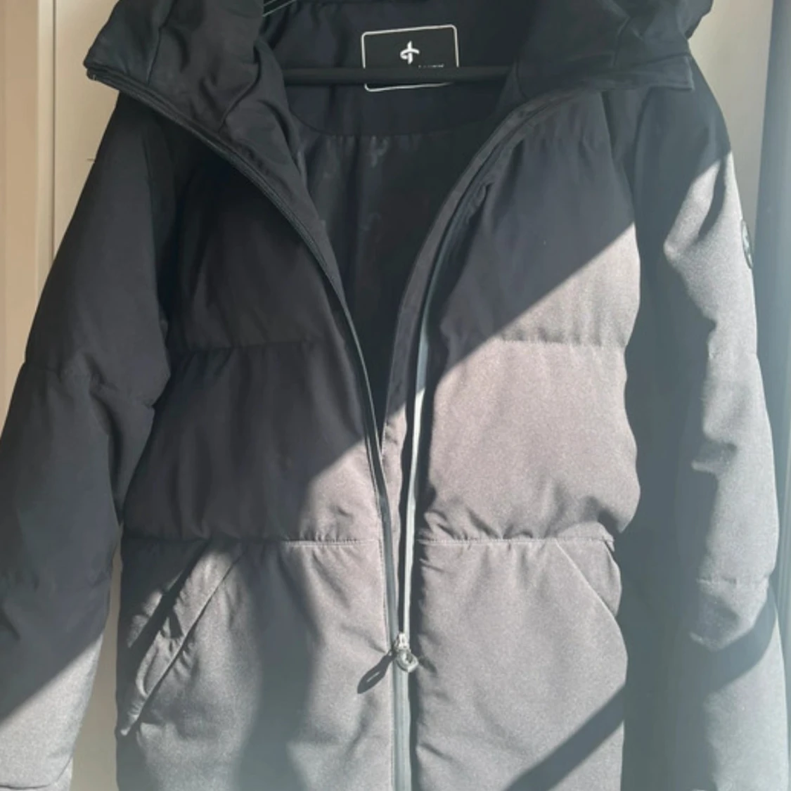 Svart pufferjacka från Cross Sportswear