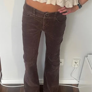 Bruna manchesterbyxor bootcut - Bootcut byxor supersöta men passade tyvärr inte