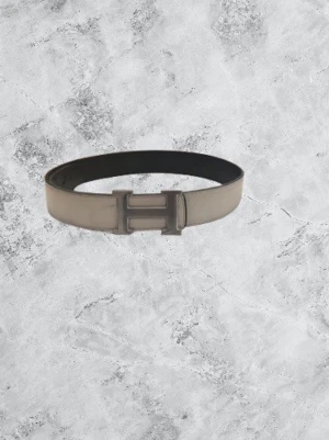 Hermé bälte  - Hej! Säljer detta fina hermé bälte då jag rensar garderoben.