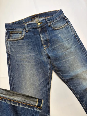 NUDIE JEANS ”DRY ORANGE SELVAGE” - Nudie Jeans ”Dry Orange Selvage”✔️W31 L28✔️Skriv vid minsta fundering✔️