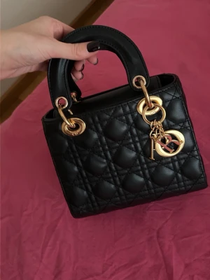 Bag - Very pretty bad