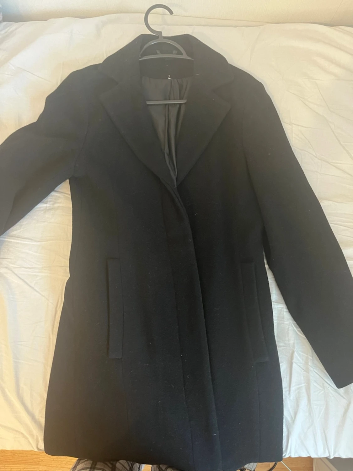 Svart klassisk ullkappa - 1