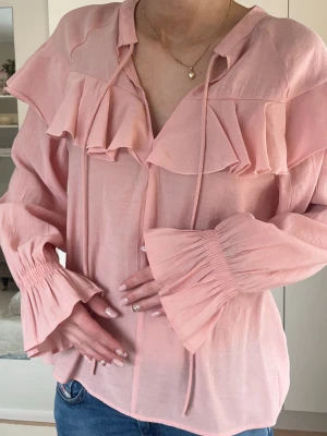 Rosa blus - Supersöt rosa blus 💕